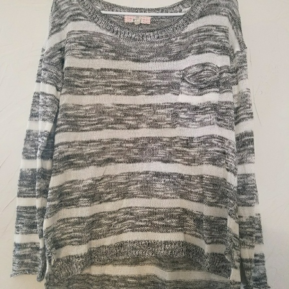 Gray and white spriped sweater - Picture 1 of 3